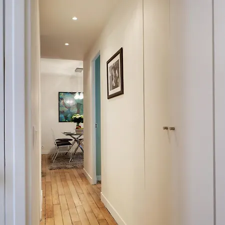 Apartament Sevigne Paryż