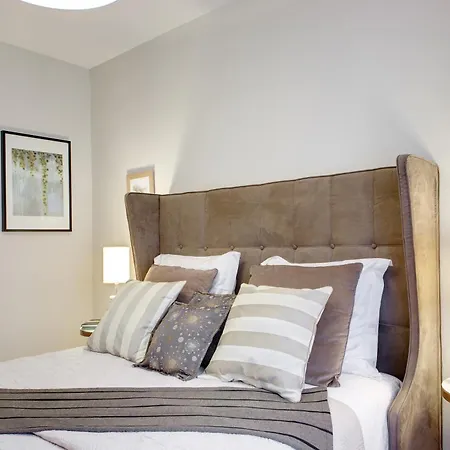 Apartament Sevigne *